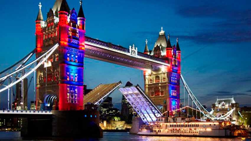 Достопримечательности франции эйфелева башня. Тауэрский мост 1977. Тауэрский мост разводной. Вечерний лондон фото. Города на английском.